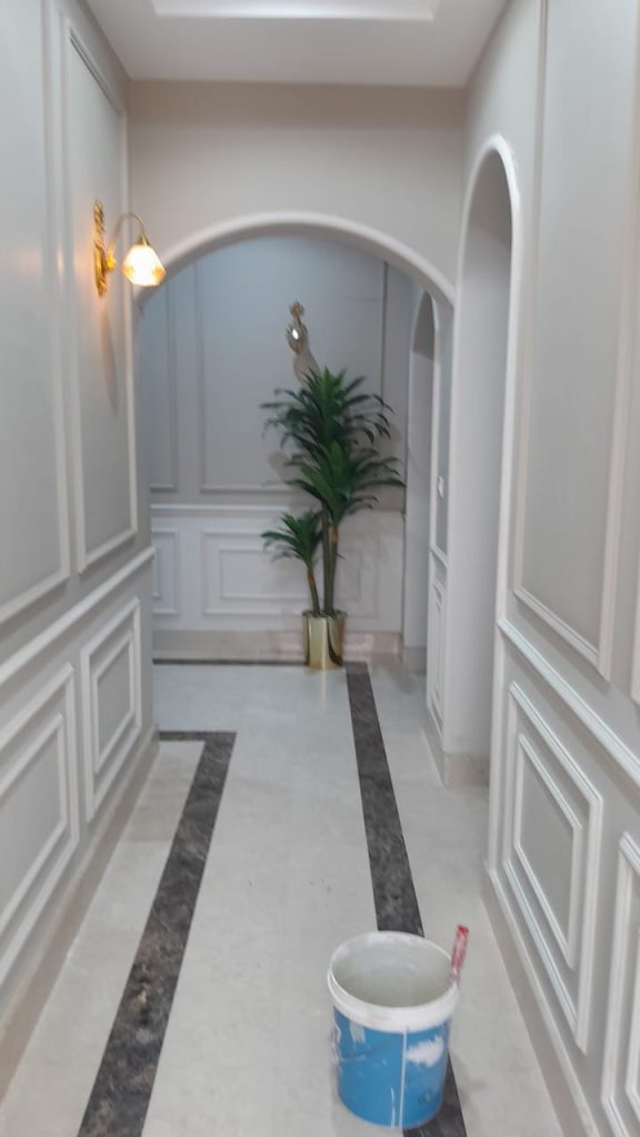 معلم دهانات محترف في جدة ينفذ جميع أعمال الدهانات والديكورات الداخلية والخارجية بجودة عالية