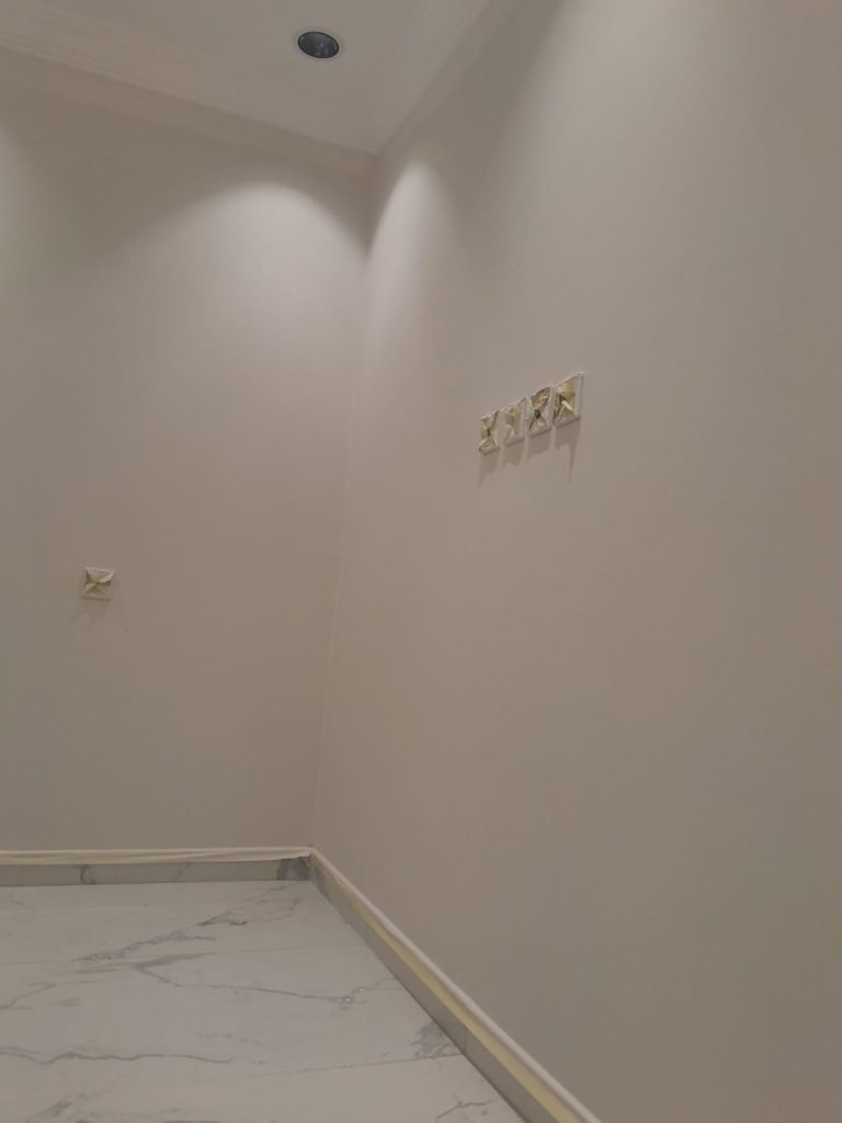 معلم بوية جدة ينفذ أعمال دهانات داخلية وخارجية بجودة عالية وتشطيب احترافي