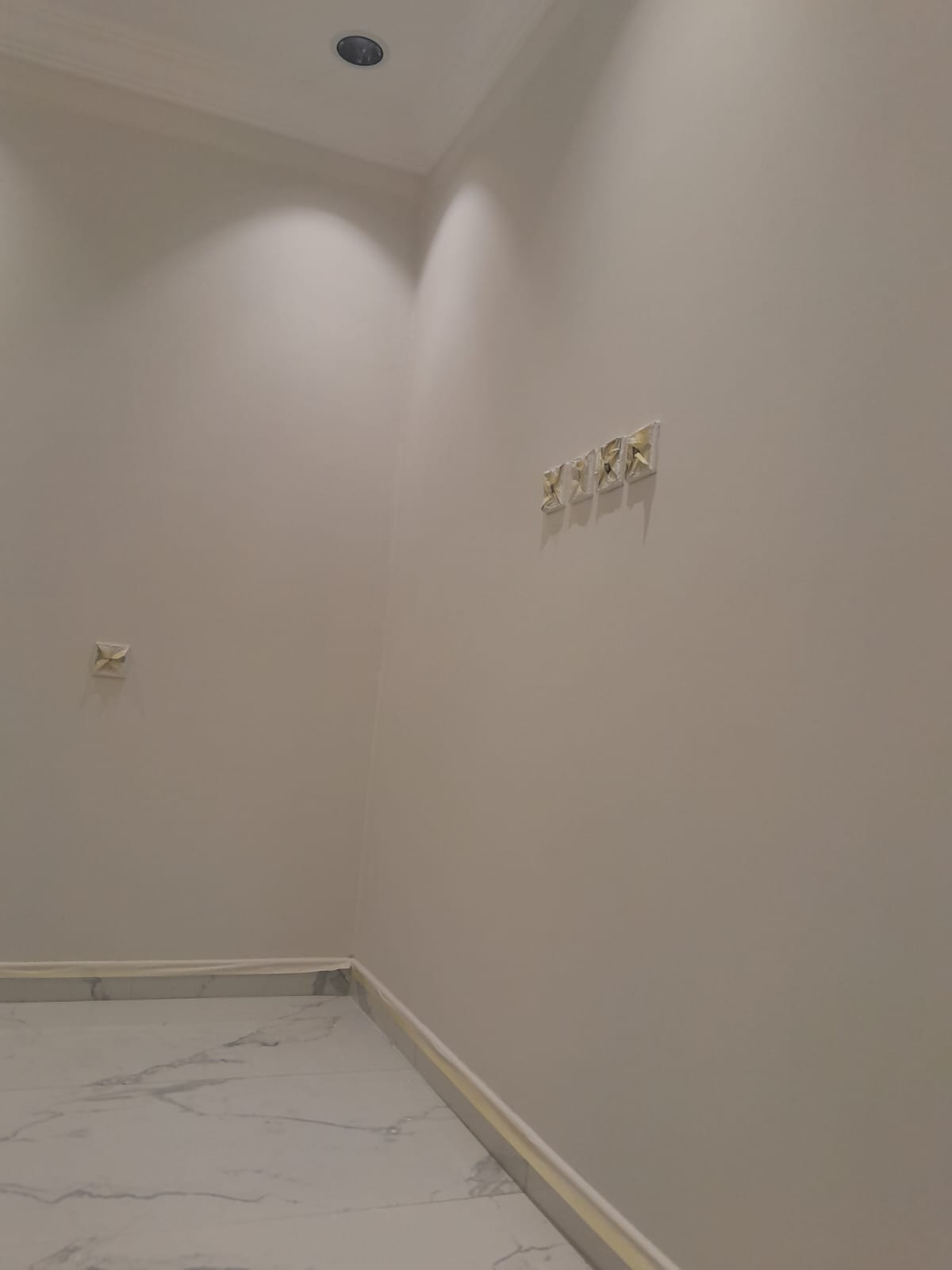 معلم بوية جدة ينفذ أعمال دهانات داخلية وخارجية بجودة عالية وتشطيب احترافي