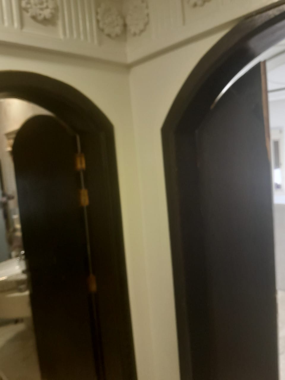 معلم بوية جدة بأسعار مناسبة يقدم دهانات داخلية وخارجية بجودة عالية وتشطيبات احترافية